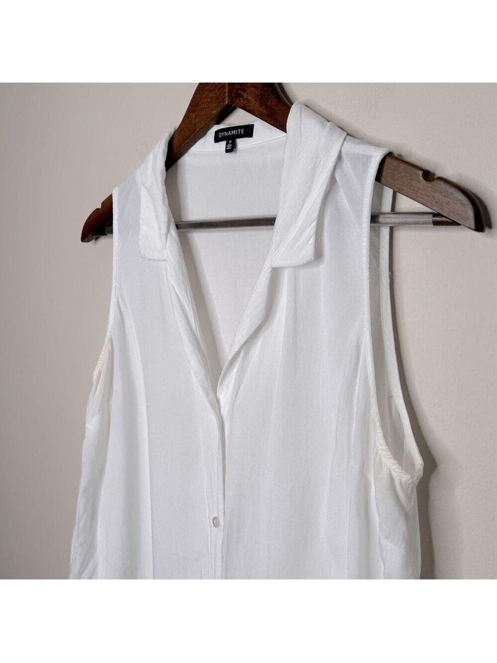 Dynamite White Tie Front Sleeveless Blouse Medium - Picture 3 of 8